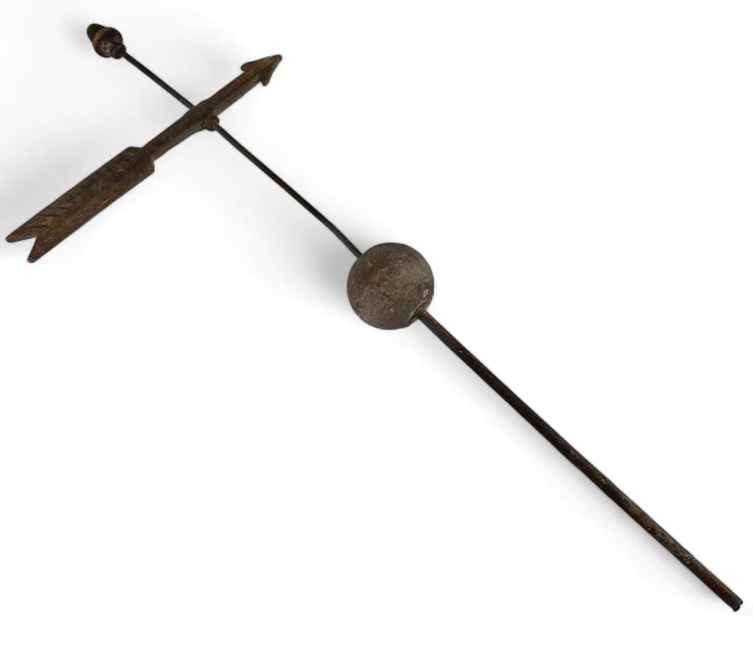 Antique Primitive American Arrow Directional With Leaded Tip & Acorn Finial (1 of 12)