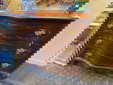 Mahogany Serpentine Chest Of Drawers