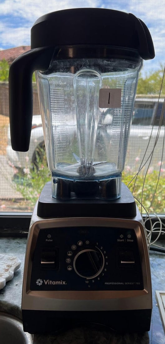 Vitamix Blender (1 of 4)