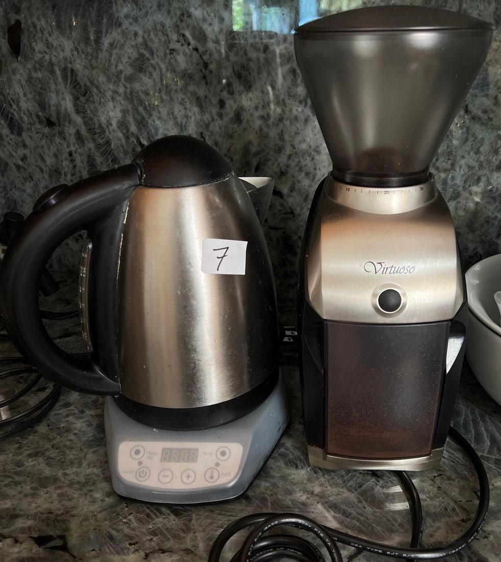 Virtuoso Coffee Grinder & Stainless Electric Kettle (1 of 5)