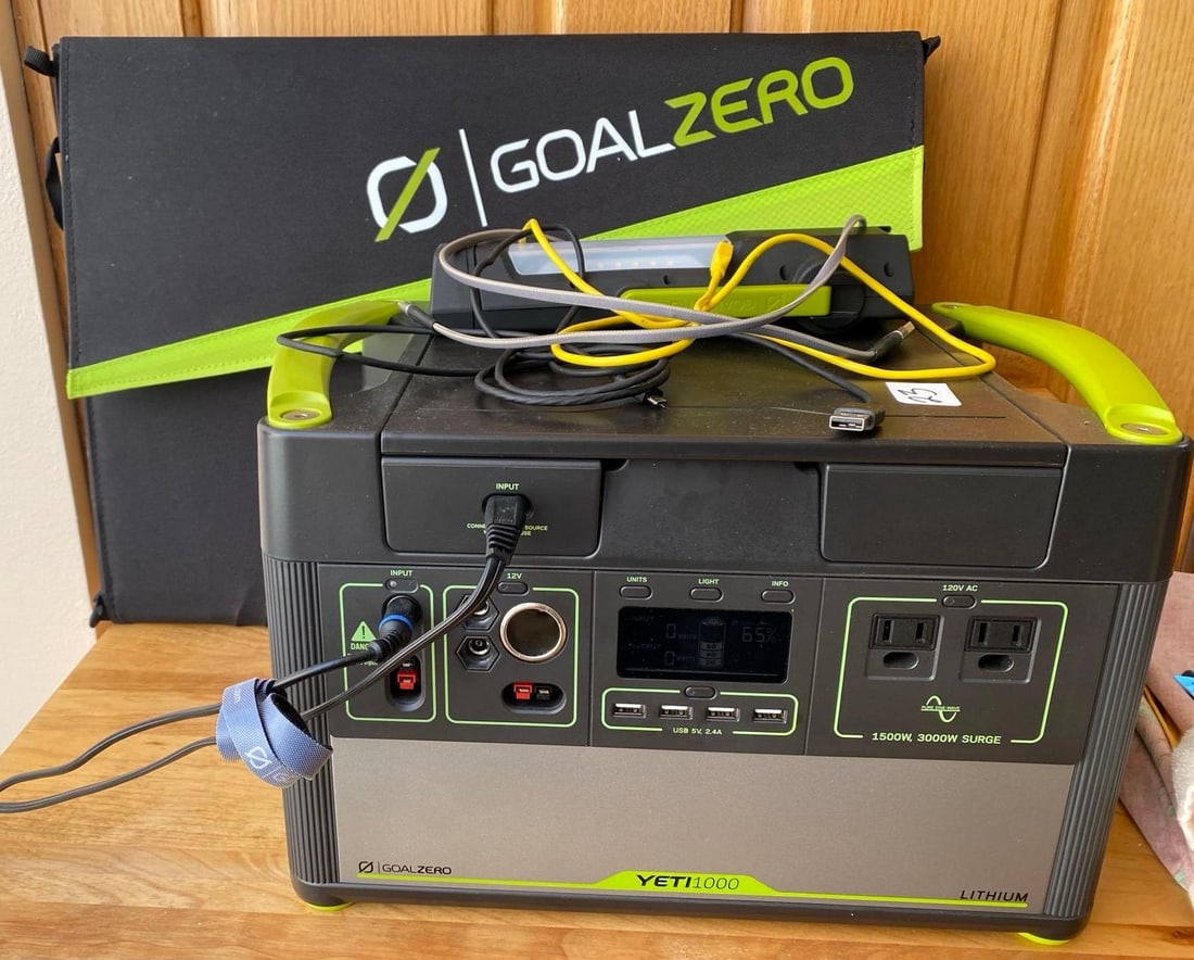 Yeti 1000 Lithium Portable Power Station (1 of 10)