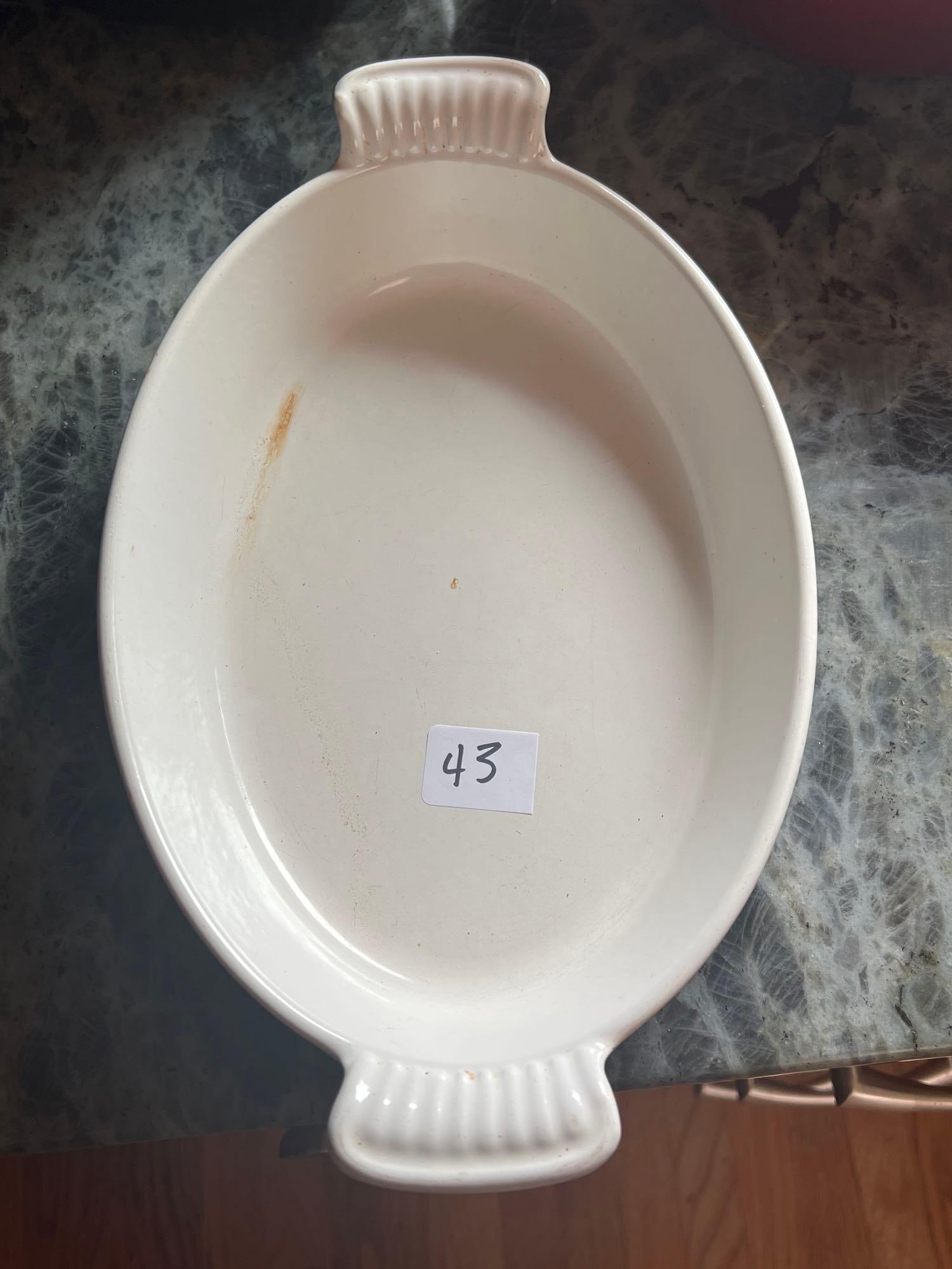 Le Creuset Enamel Cast Iron Baking Dish (1 of 3)