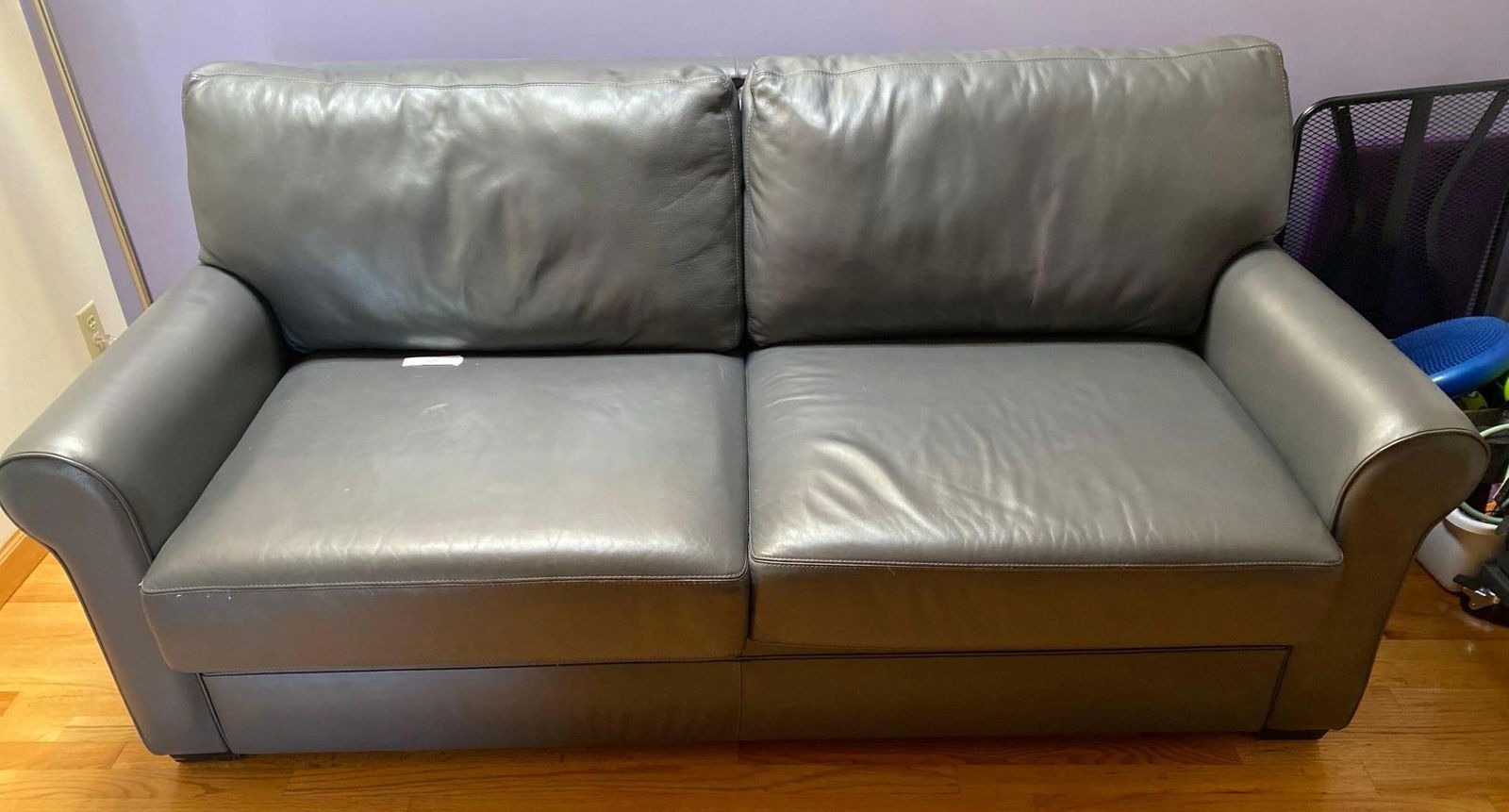 Gray Leather Sofa: Gray Leather Sofa Pick-Up will be Thursday Aug 8th & Saturday Aug 10th from 11:00-4:00. Shipped items must have shipping arranged by Saturday, Aug 10th. Items not picked up or without shipping by this