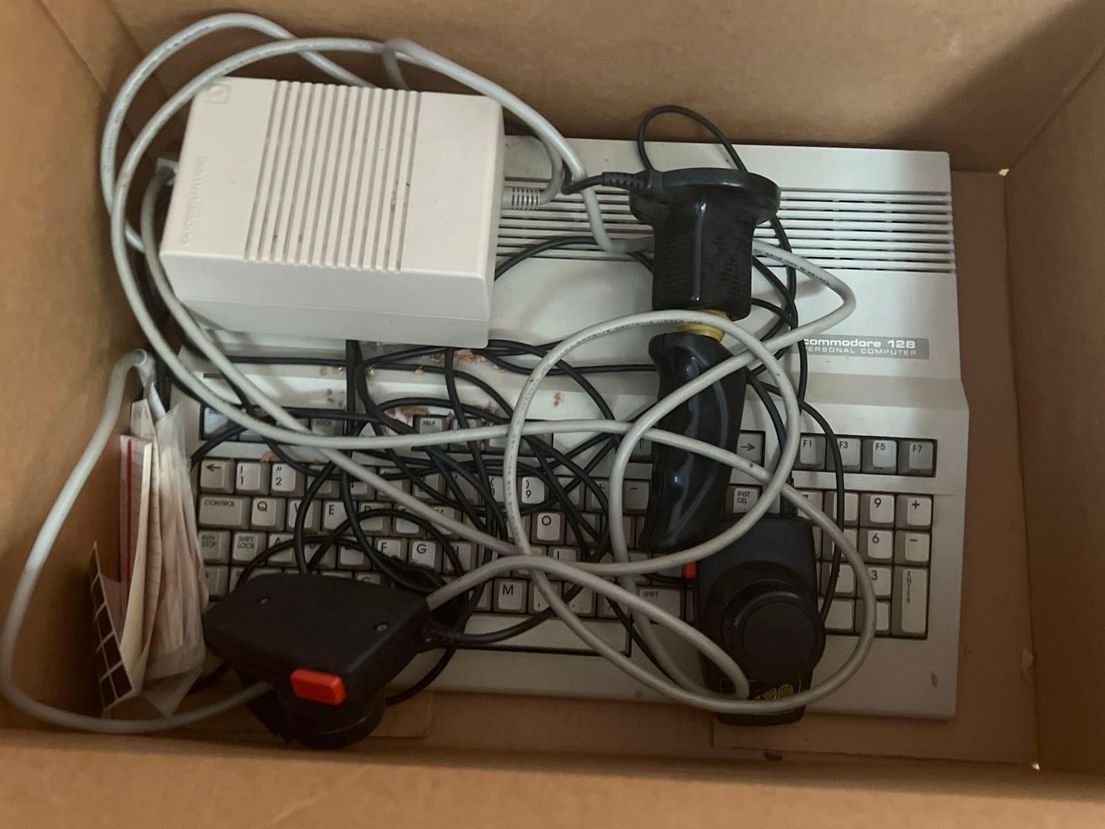 Vintage Computer Parts, Manuals And Cords (1 of 4)