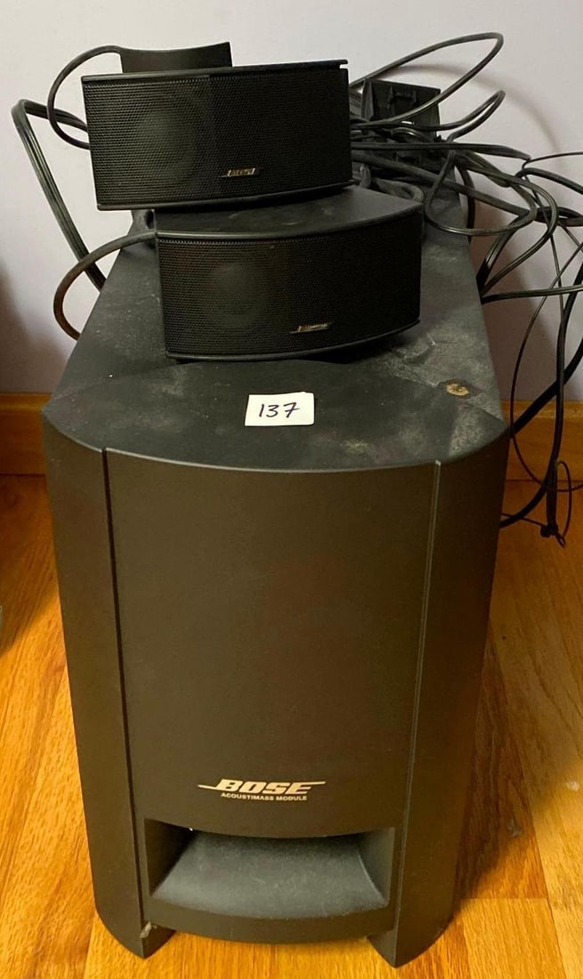 Bose Cinemate Home Theater Speaker System (1 of 3)