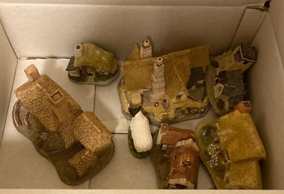 David Winter Hand Painted Miniature British Cottages