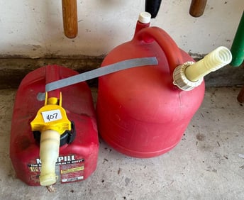 1 1/4 And 2 1/2 Gallon Gas Cans