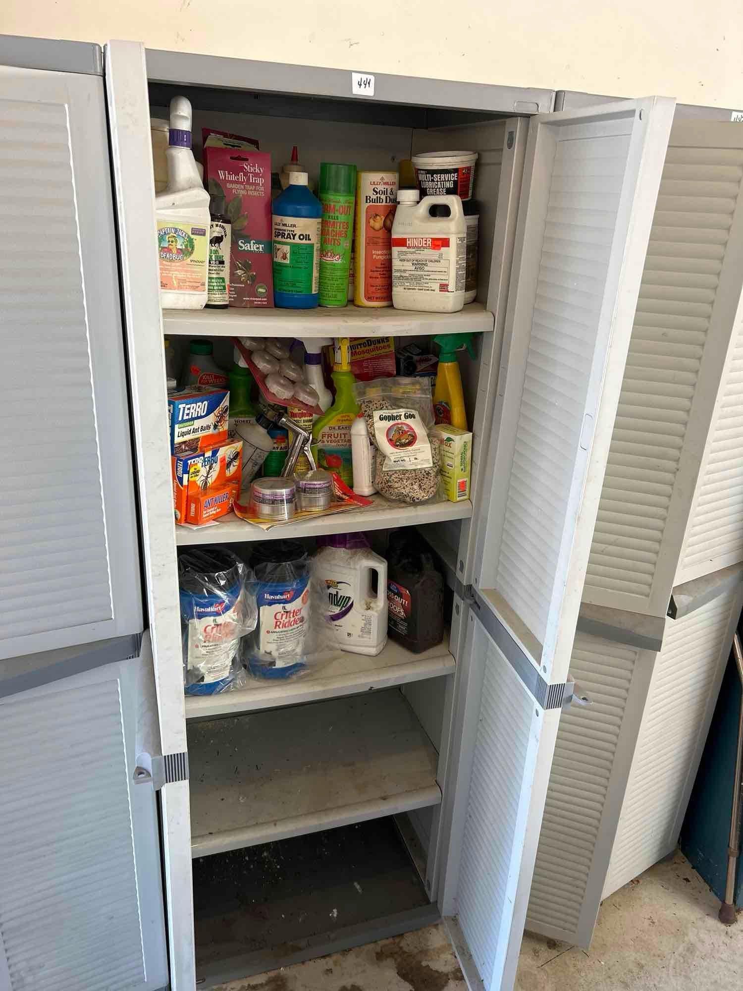 Black & Decker Plastic Garden Shed: Black & Decker plastic garden shed. Items in shed not included Pick-Up will be Thursday Aug 8th & Saturday Aug 10th from 11:00-4:00. Shipped items must have shipping arranged by Saturday, Aug 10th. It