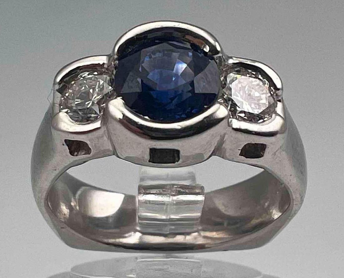 Platinum Blue Sapphire Diamond Ring (1 of 8)