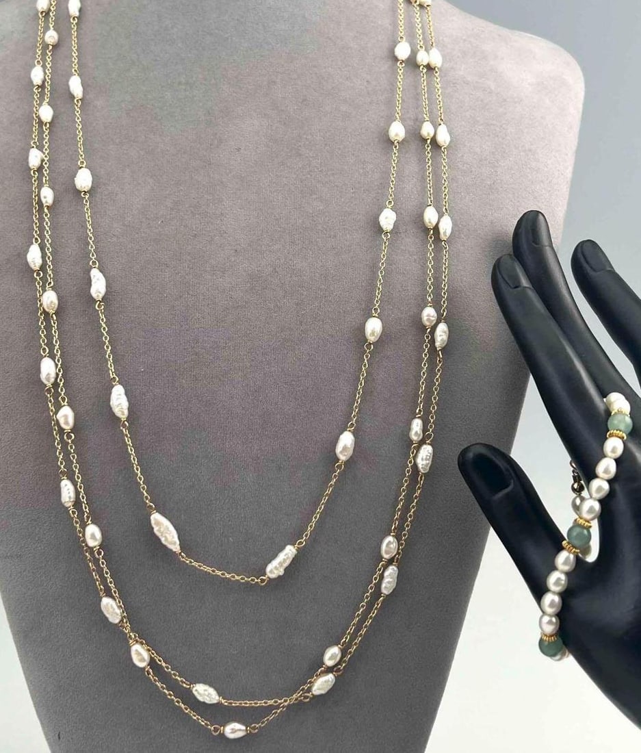 Three Freshwater Pearl Necklaces & Bracelet (1 of 8)