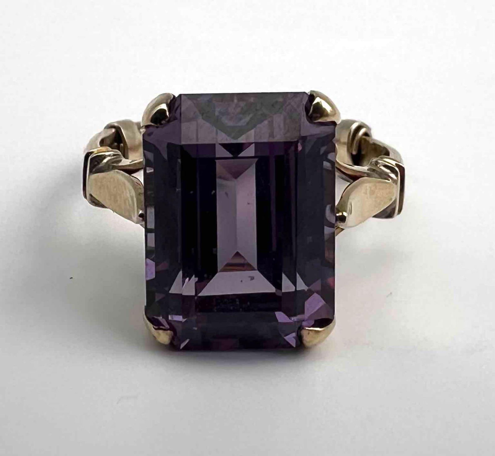 14K Purple Sapphire Ring (1 of 8)