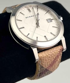 Burberry Wristwatch With Tartan Print Band