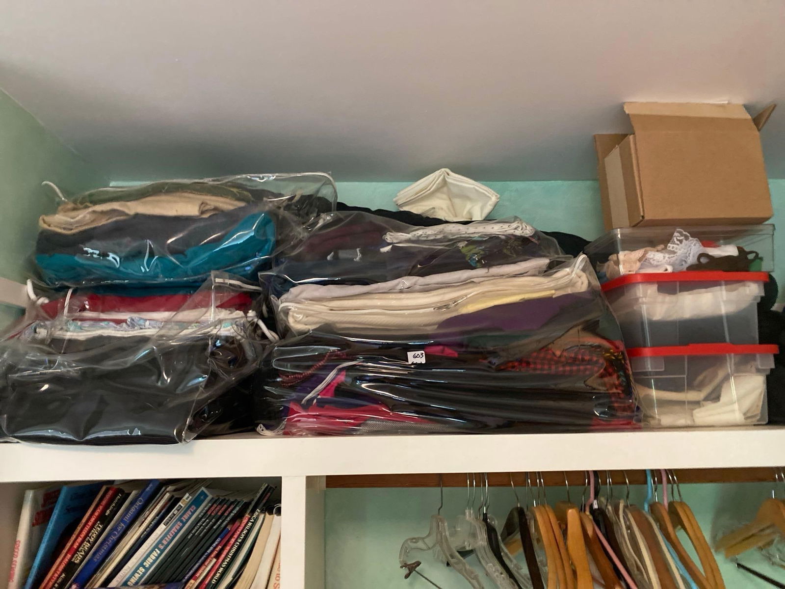 Large Lot Of Fabric And Sewing Materials (1 of 10)