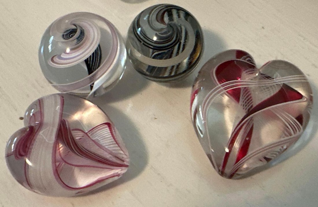 Art Glass Hearts & Marbles: Art Glass Hearts & Marbles Largest approximately 2.125h x 1.875W in ​​​​​​​SHIPPING AVAILABLE FOR THIS LOT THROUGH LISTED SHIPPERS Pick-Up will be Thursday Au