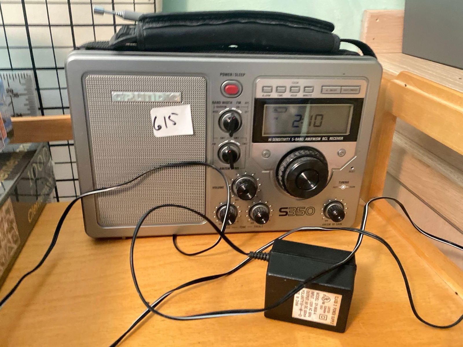 Grundig Short Wave Radio, Working Condition (1 of 5)