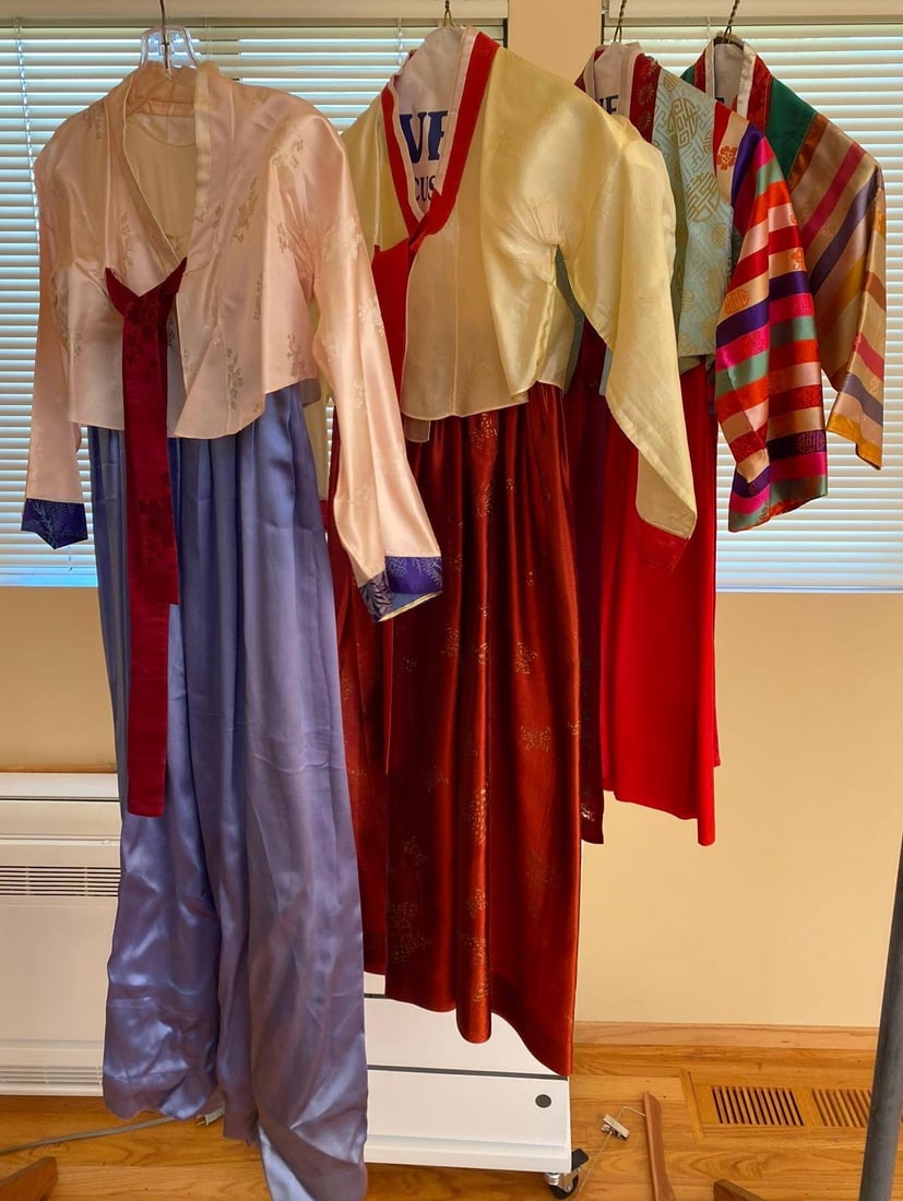 Ladies & Childs Traditional Silk Korean Hanbok Dresses: Ladies & Childs Traditional Silk Korean Hanbok Dresses ​​​​​​​SHIPPING AVAILABLE FOR THIS LOT THROUGH LISTED SHIPPERS Pick-Up will be Thursday Aug 8th & Satur