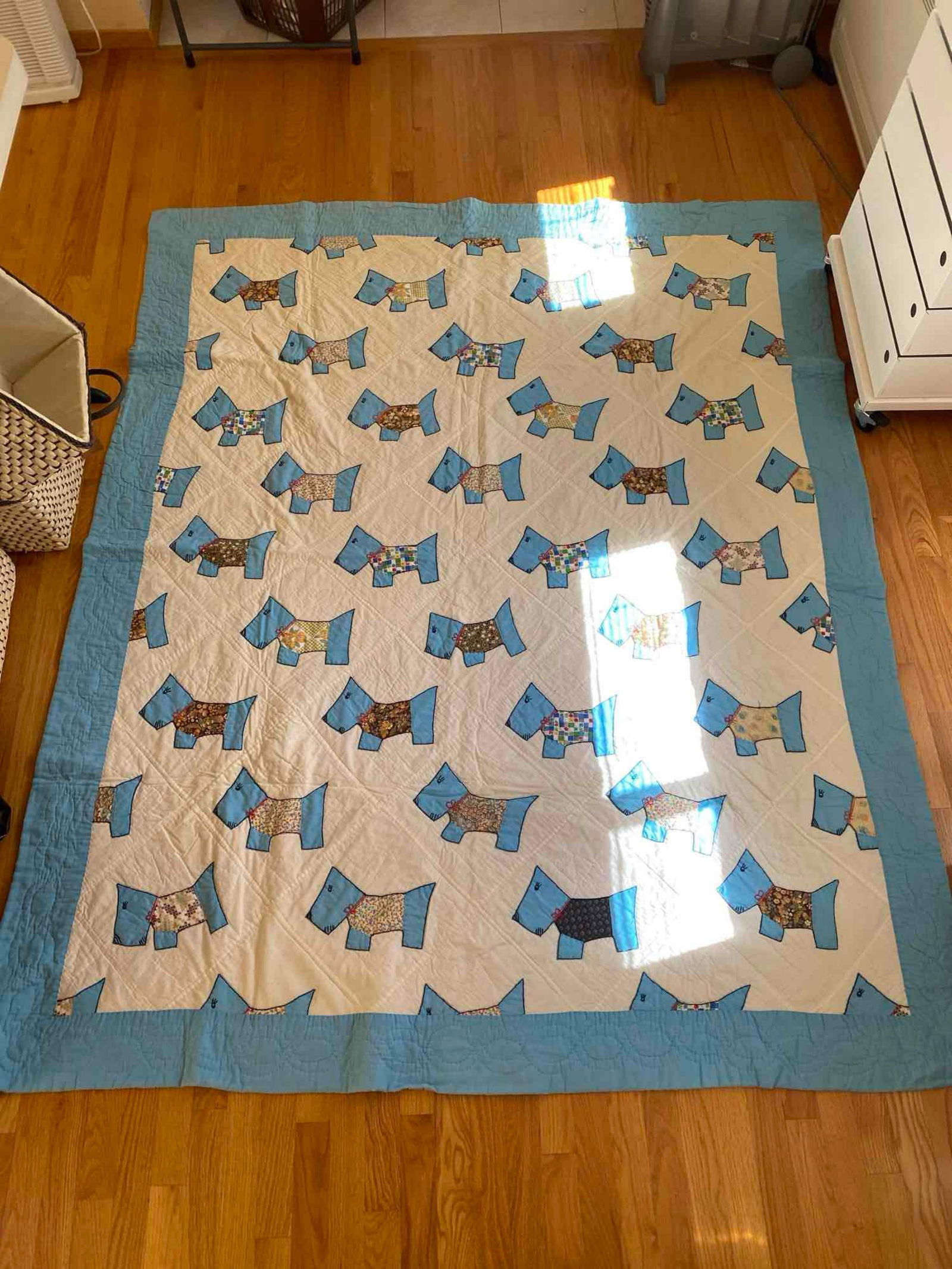 Vintage Hand Made Scottie Dog Quilt (1 of 2)
