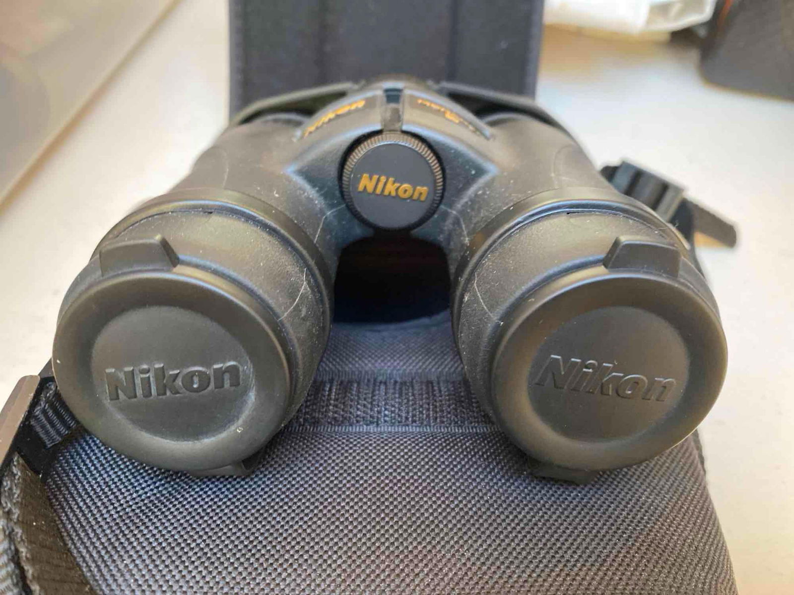 Nikon Binoculars With Case (1 of 2)