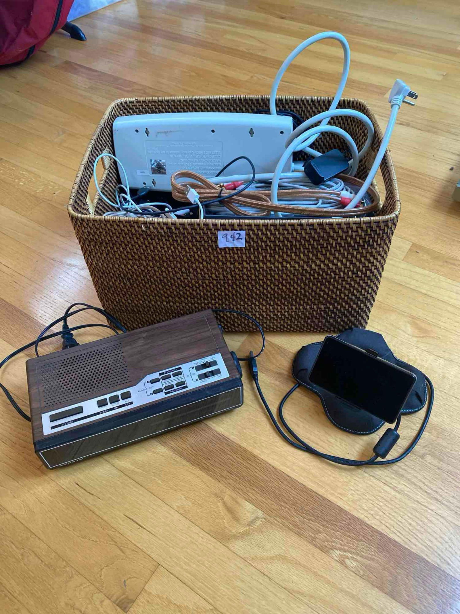 Lot Of Electronics & Cables (1 of 5)