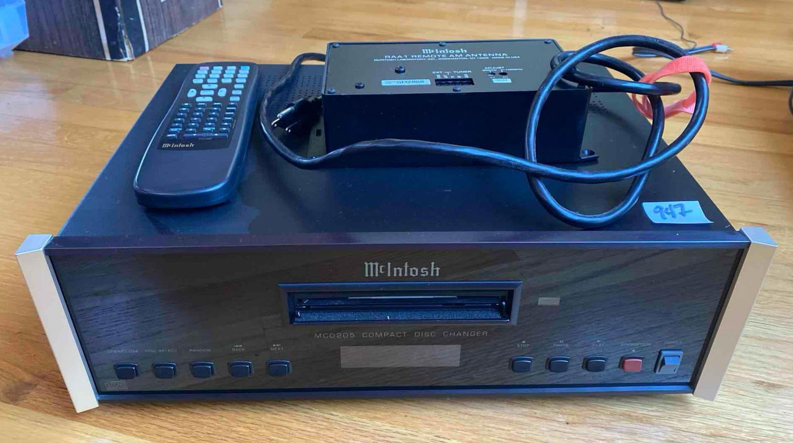 Mcintosh MCD-205 Cd Changer (1 of 5)