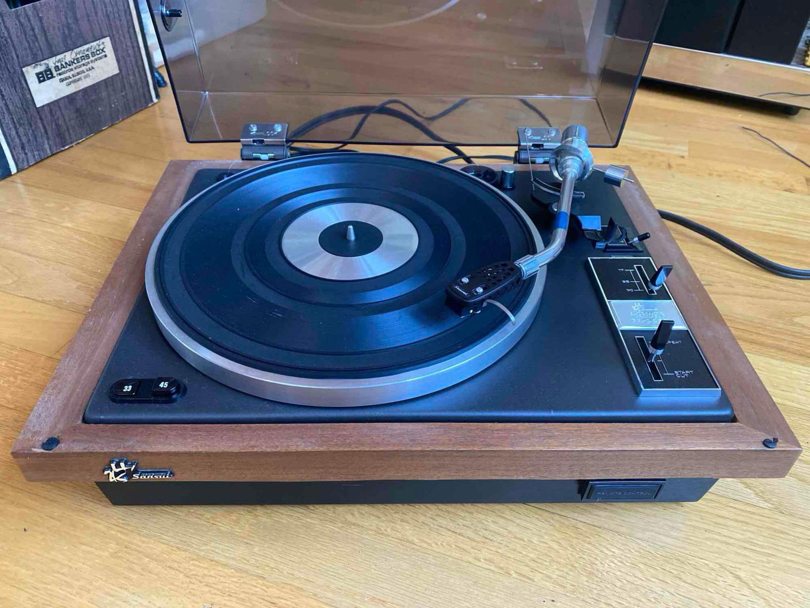 Vintage Sansui Record Player (1 of 6)