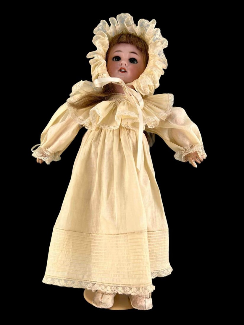 Jumeau French Bisque Socket Head Doll (1 of 18)