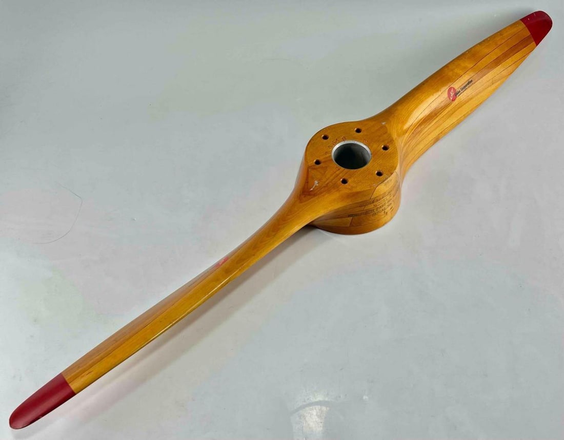 Globe Corporation Wooden Aircraft Propeller (1 of 11)