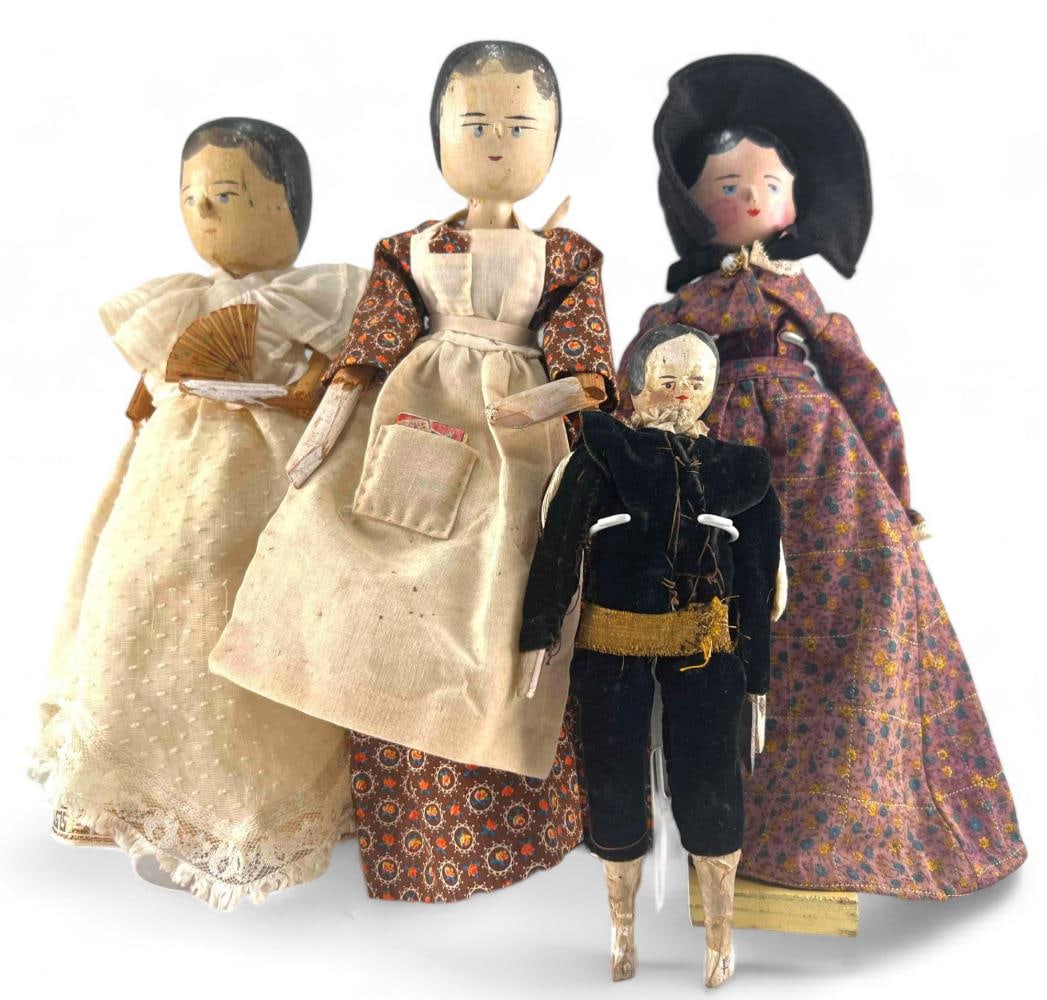 Four Hand Painted Wooden Peg Dolls (1 of 18)