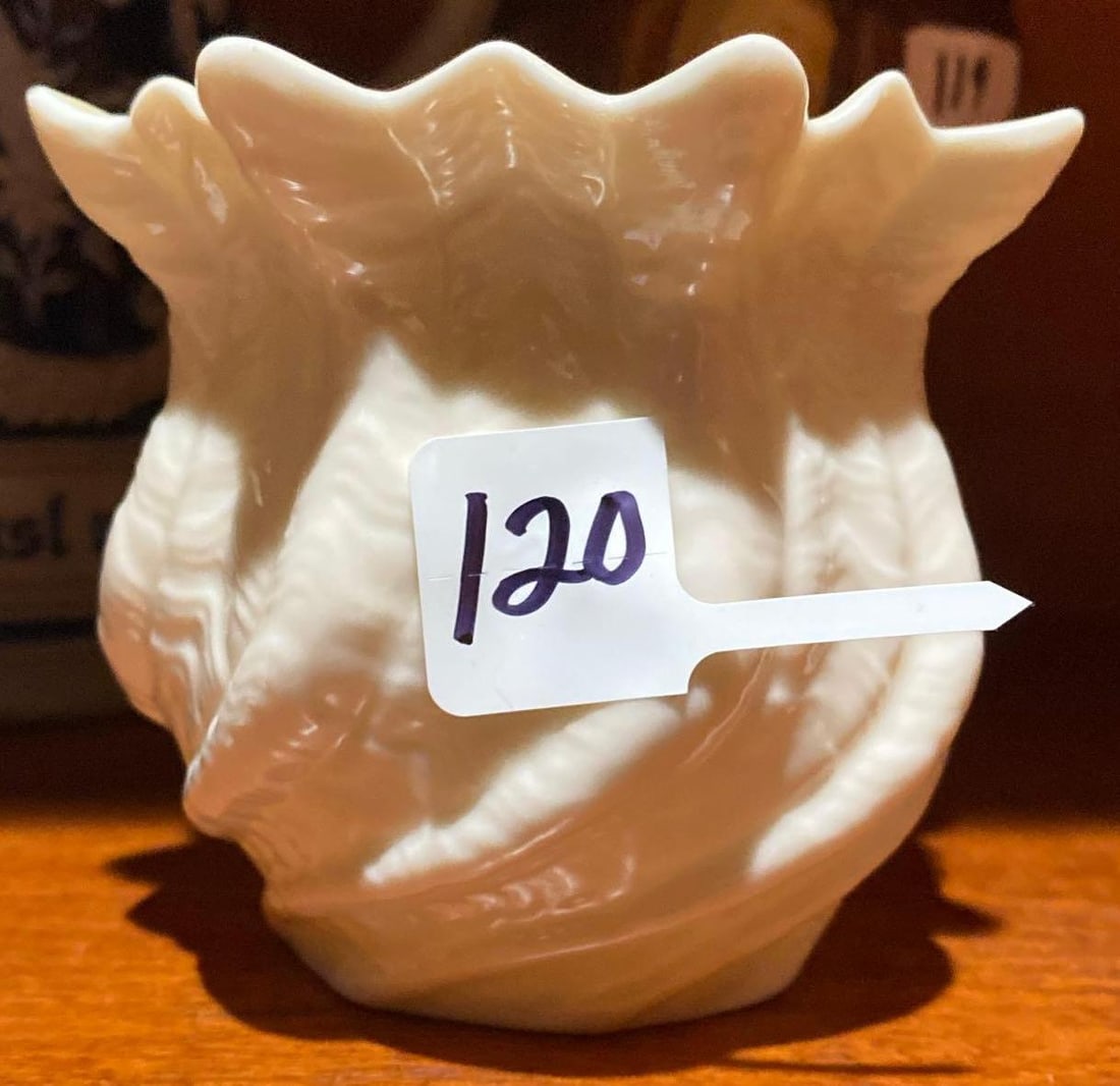 Belleek Porcelain Neptune Shell Vase (1 of 4)