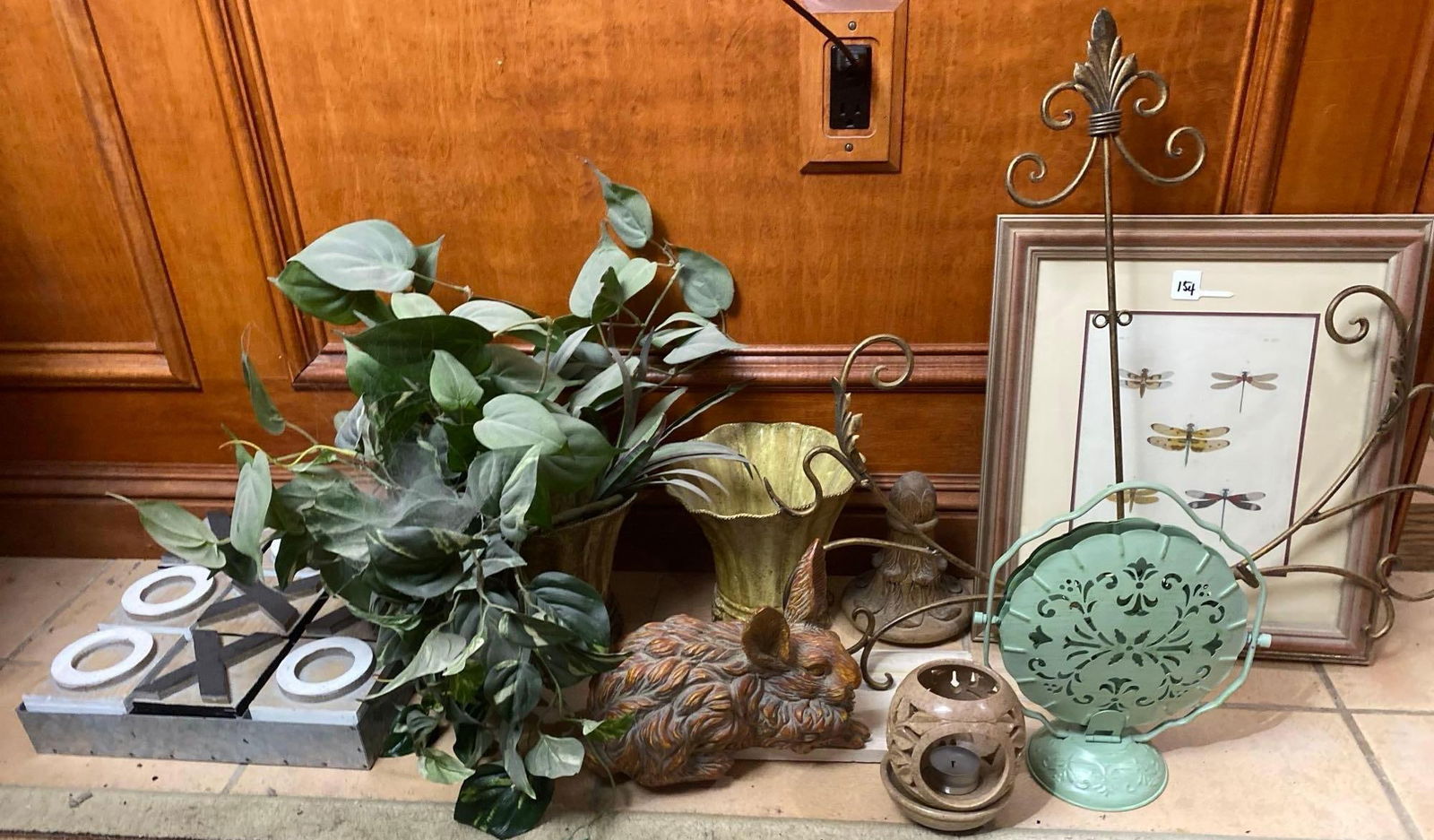 Grouping Of Decorative Home Items (1 of 6)