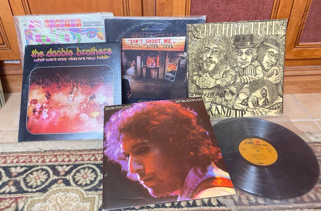 Lot Of Vinyl Redords, Bob Dylan, Elton John, Janis Joplin,  And Jethrow Tull (1 of 6)