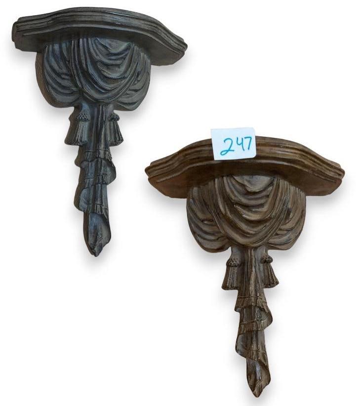Pair Of Tromp L'Oeil Drapery Wall Brackets: Pair Of Tromp L'Oeil Drapery Wall Brackets.
