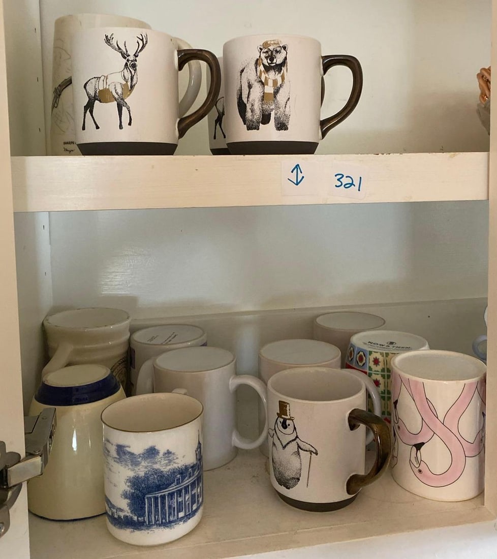 Mugs And Bowls: Mugs and bowls NO SHIPPING AVAILABLE FOR THIS LOT, LOCAL PICK UP ONLY