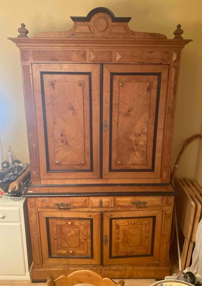 Antique Victorian Burl Accented Wooden Cabinet: Antique Victorian burl accented wooden cabinet. NO SHIPPING AVAILABLE FOR THIS LOT, LOCAL PICK UP ONLY