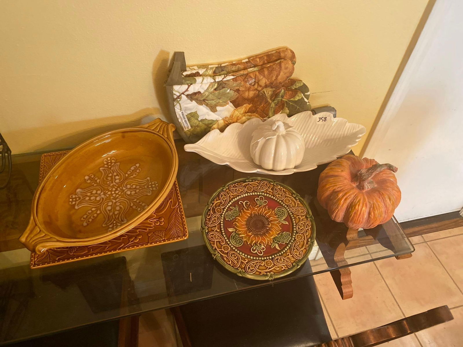 Fall Themed Serving Plates & Home Decor (1 of 9)