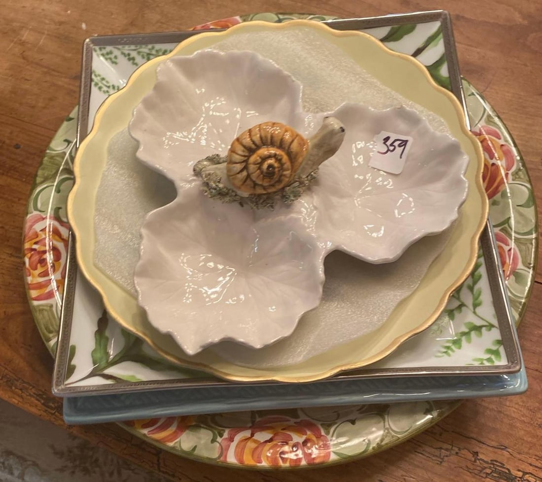 Garden Themed Ceramic Serving Plates And Dishes (1 of 11)