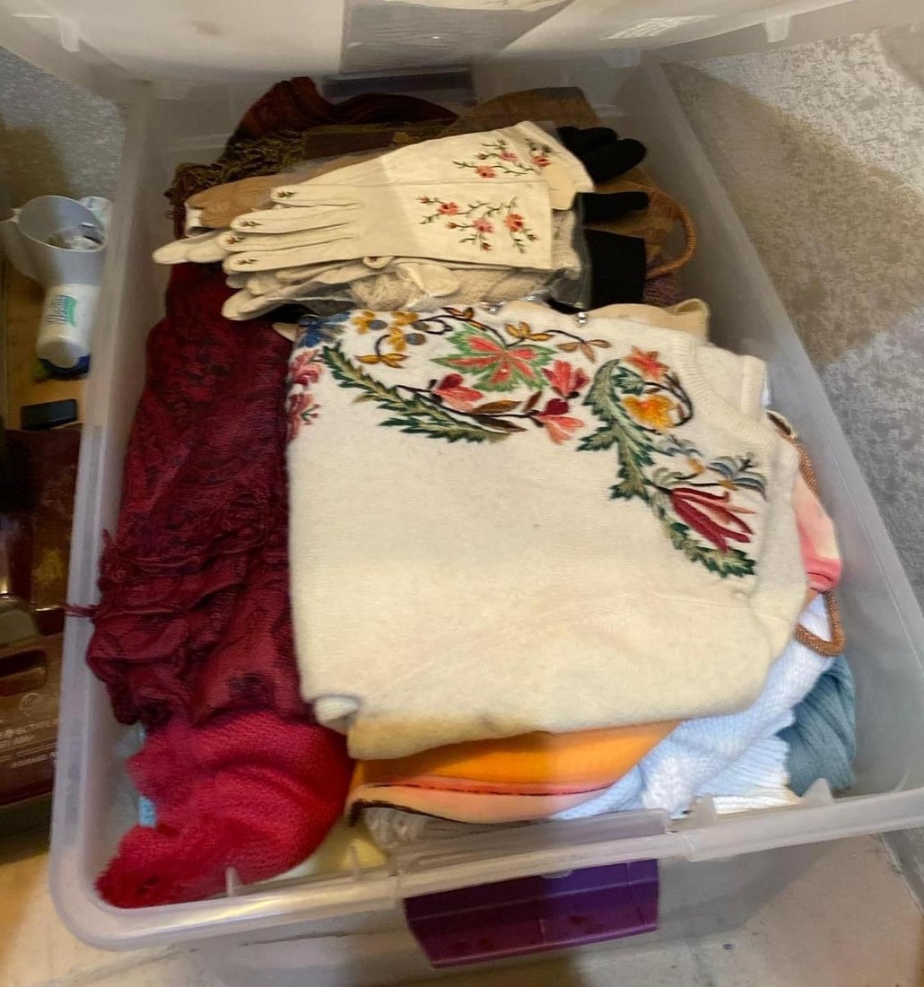 Lot Of Ladies Clothing, Including Silk Scarves And Sweaters: Lot of ladies clothing, including silk scarves and sweaters. Approximate sizes small to extra small