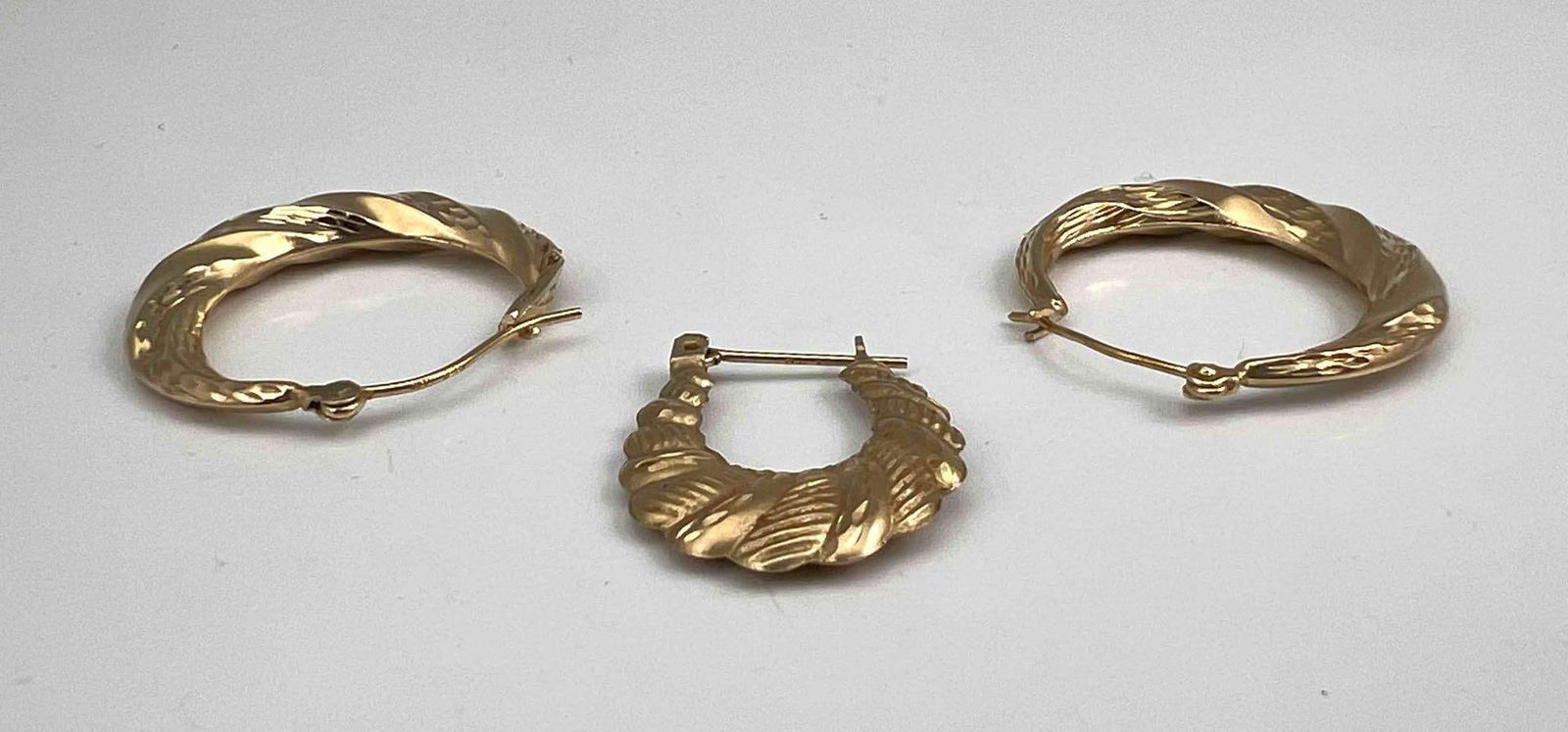 14K Scrap Gold Or Earrings For Repair (1 of 4)