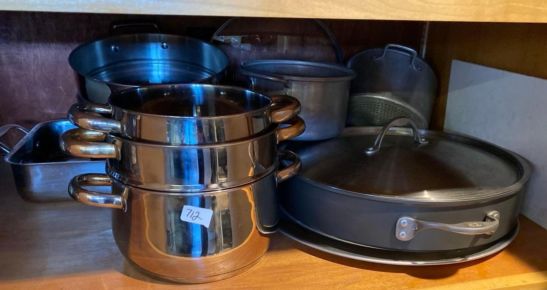 Lot Of Pots & Pans Including Calphalon (1 of 4)