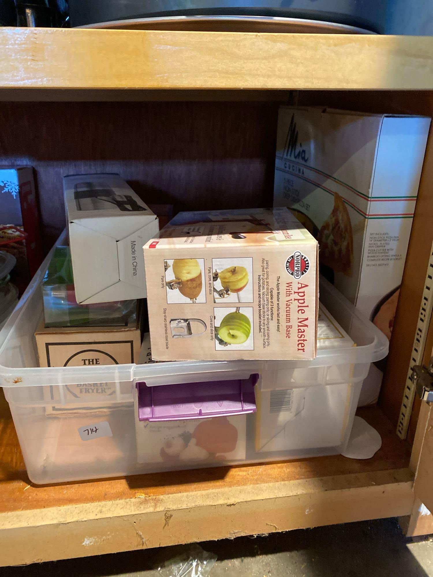 Lot Of Kitchen Gadgets And Equipment, Including Torch, Onion Chopper, Ice Cream Maker, Garlic Baker (1 of 7)