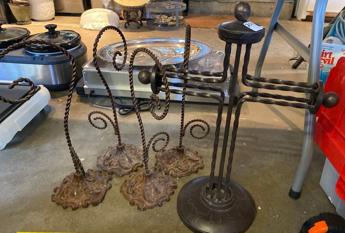 Four Decorative Metal Jewelry Hooks & Cross (1 of 5)