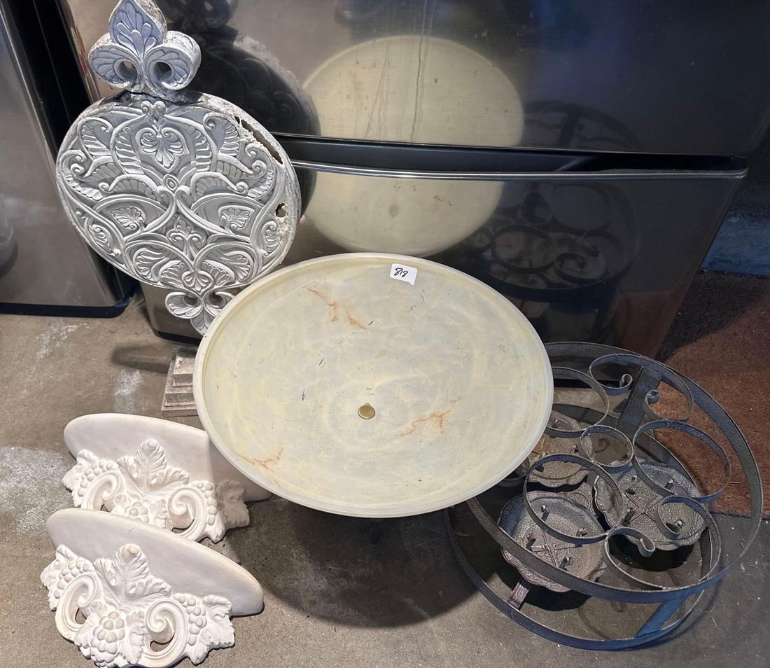 Pair Of White Plaster Wall Brackets & Decorative Items (1 of 6)