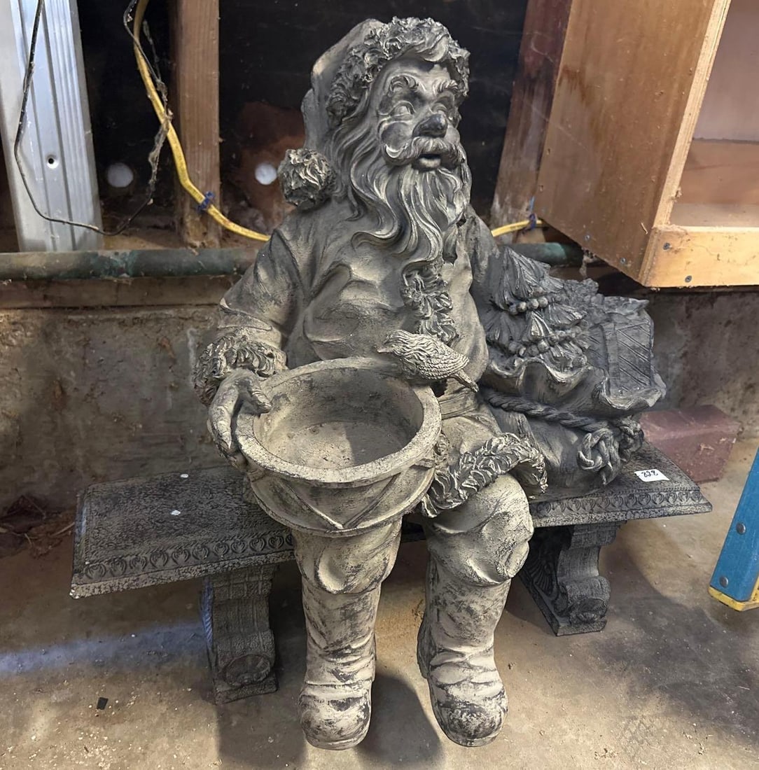 Large Santa Claus Yard Decoration (1 of 3)