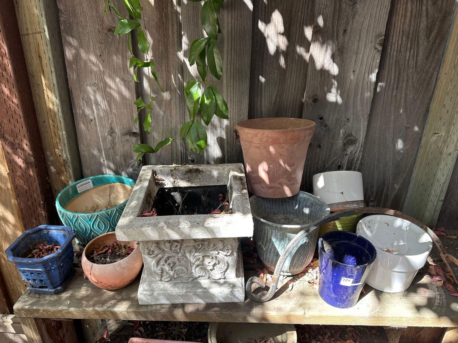 Lot Of Planter Pots & Metal Plant Hanger (1 of 6)