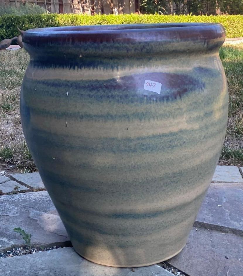 Large Glazed Ceramic Garden Pot (1 of 2)