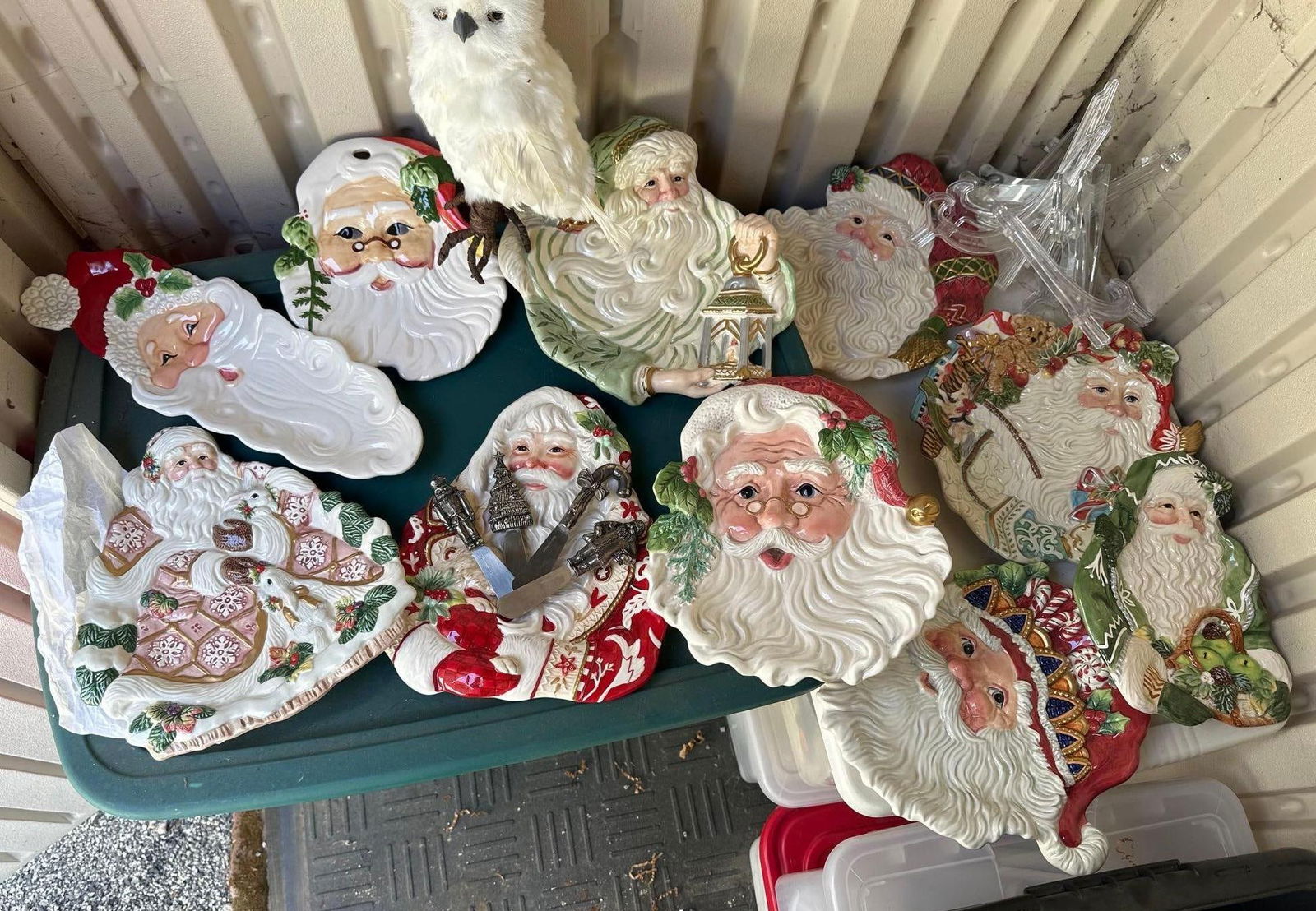 Ten Fitz & Floyd Santa Claus Plates (1 of 5)