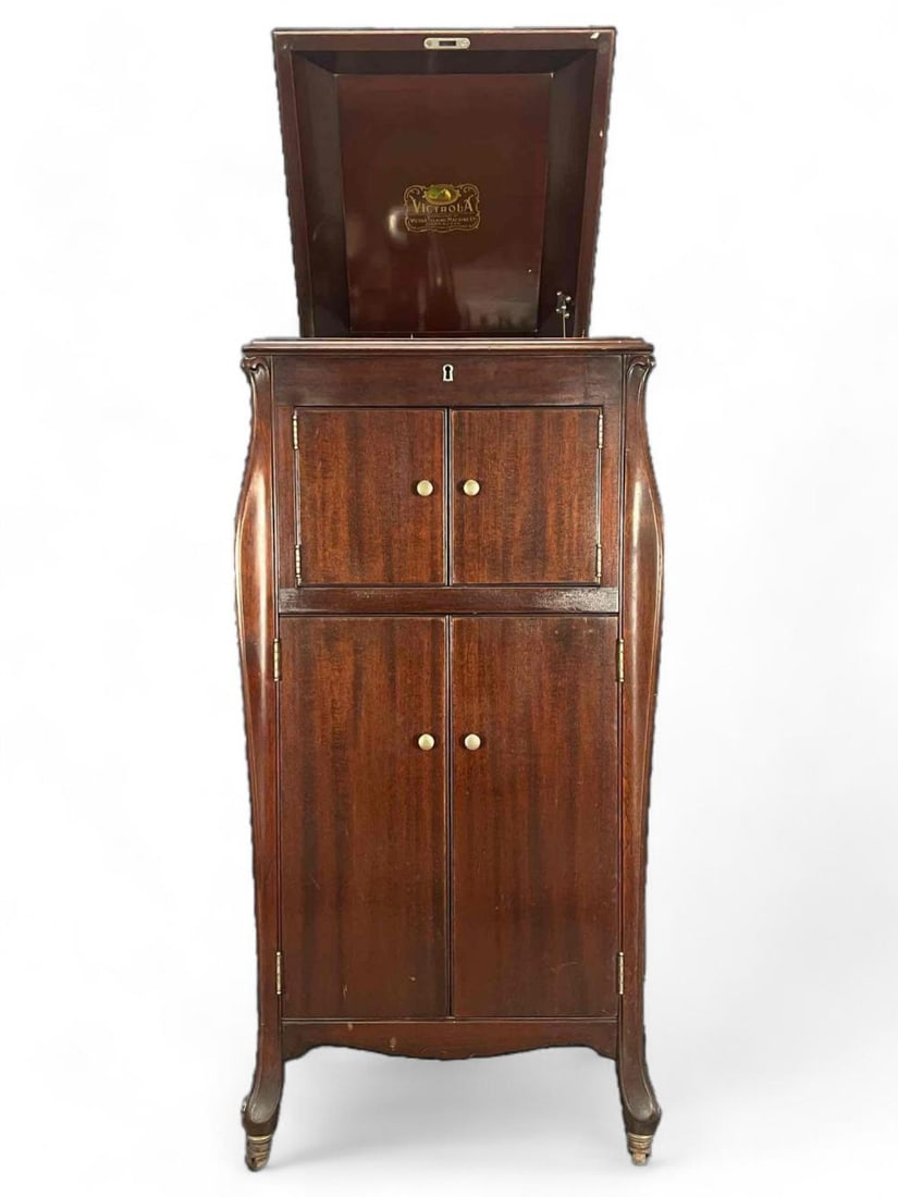 Victor Victrola Model VV-XI Phonograph (1 of 18)