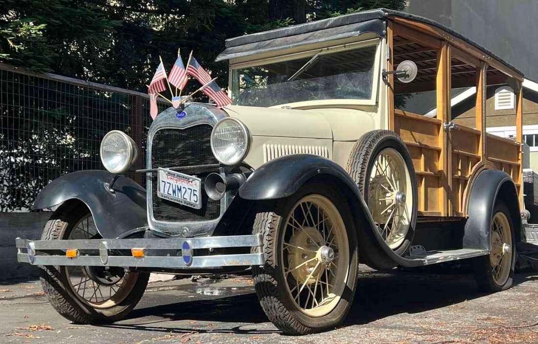 1928 Ford Model A Woodie &Station Wagon (1 of 20)