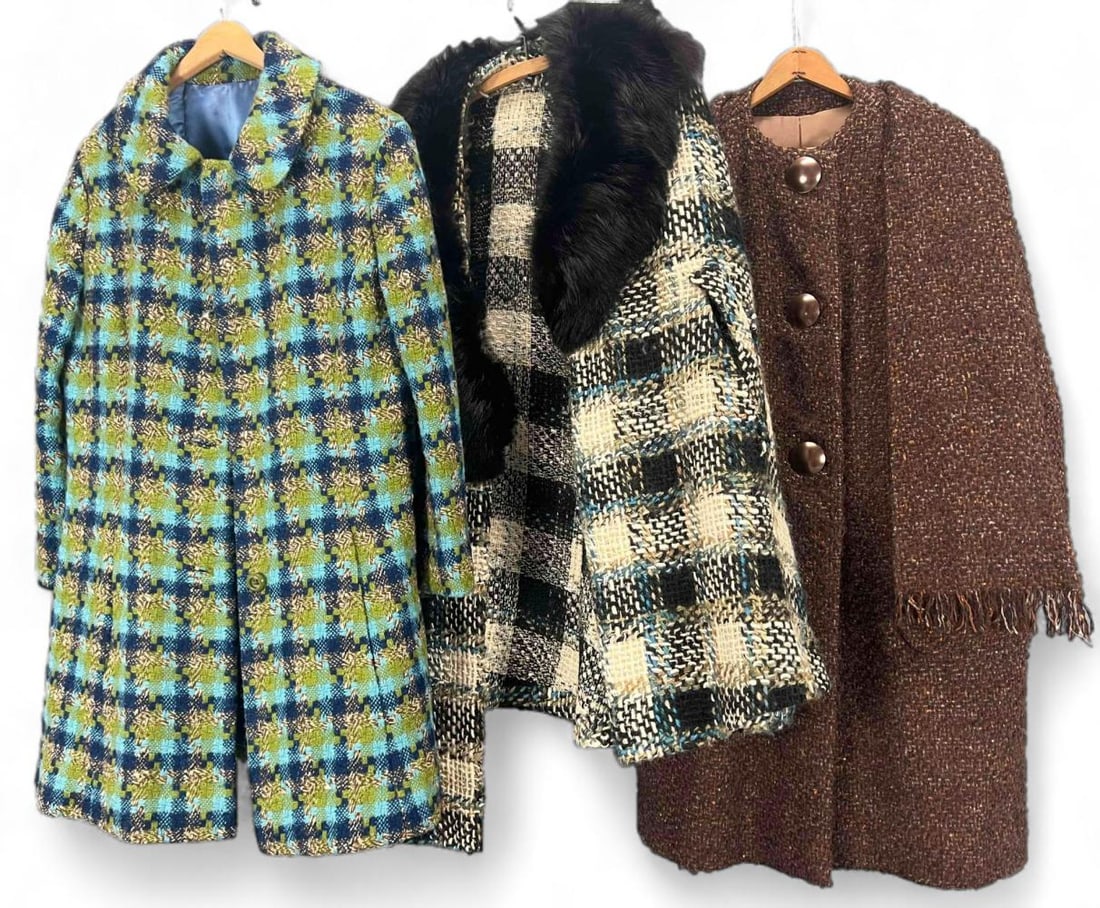 Mid Century Wool Coats & Cape With Fur Collar (1 of 16)