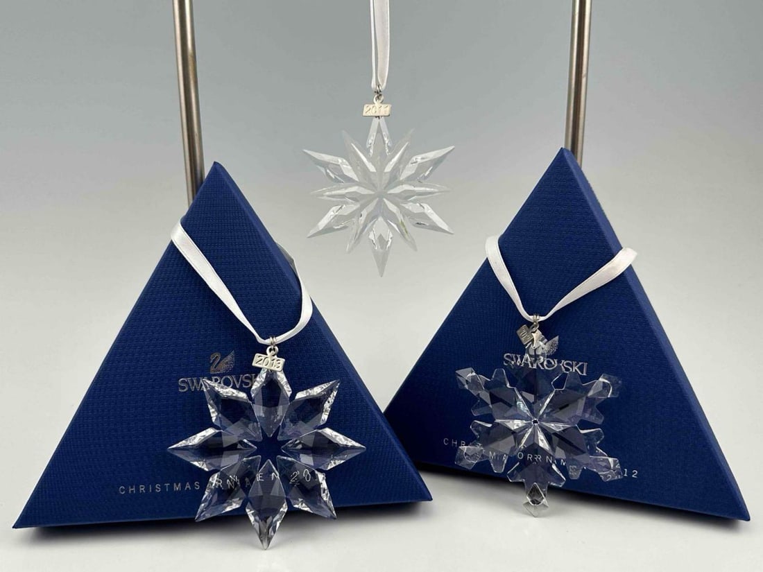 Three Swarovski Crystal Annual Edition Snowflake Ornaments 2011, 2012, 2013 (1 of 12)